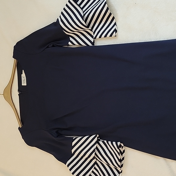 ELIZA J NAVY WITH NAVY & WHITE STRIPES BELL SLEEVES IN SIZE 6 - Picture 6 of 14